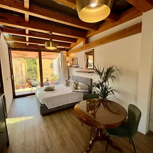 https://sole-apartment.taorminaitalyhotels.com